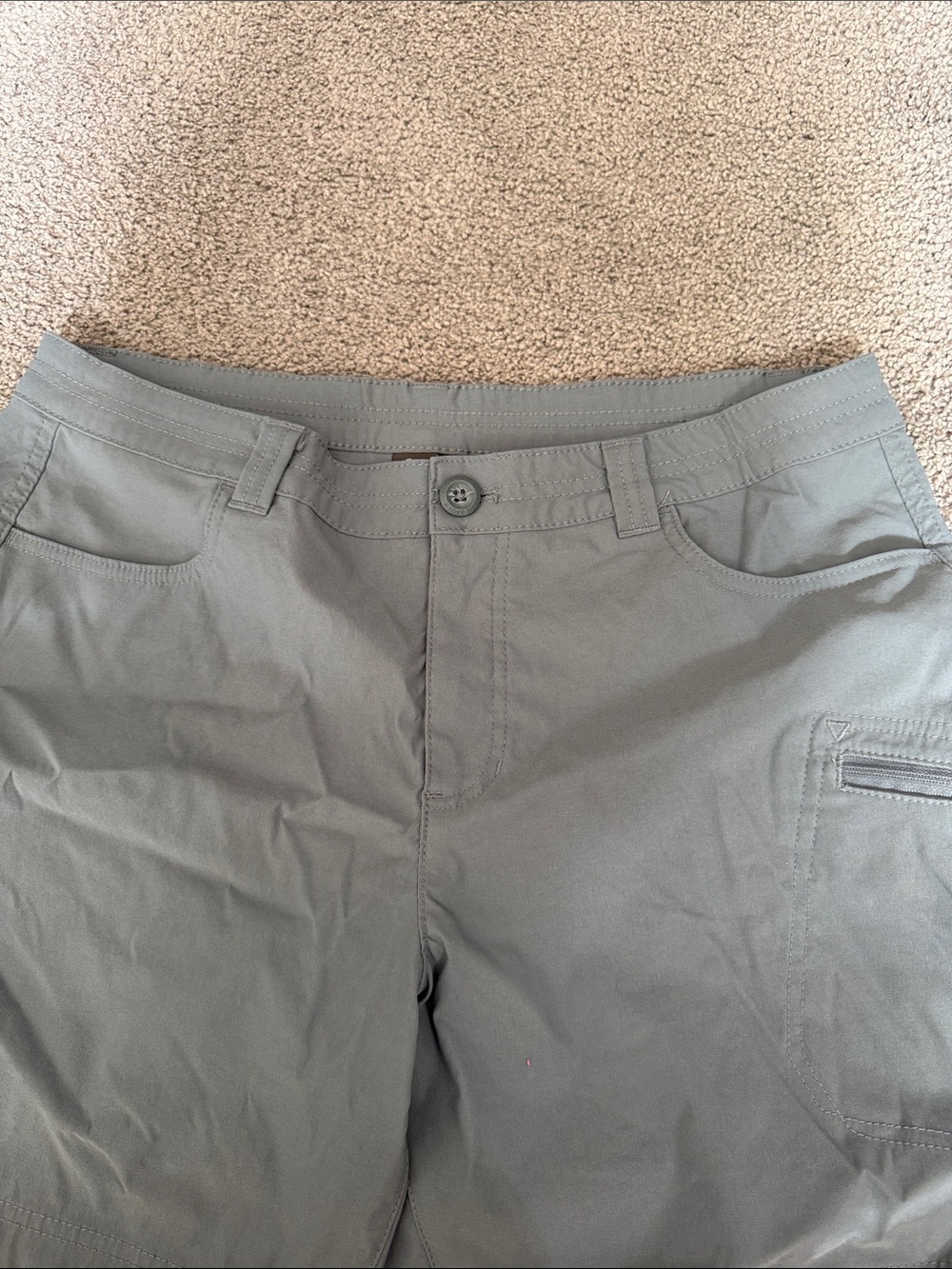 Eddie Bauer Women's Light Gray Outdoor Shorts. Zippered Cargo Pocket. Size 14 - Picture 2 of 11